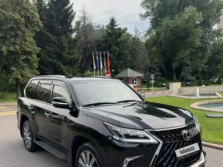 Lexus LX 570 2017 года за 41 000 000 тг. в Алматы – фото 6