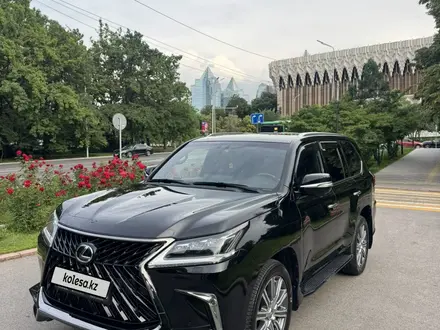 Lexus LX 570 2017 года за 41 000 000 тг. в Алматы