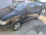 Hyundai Trajet 2004 года за 2 500 000 тг. в Жетысай – фото 3