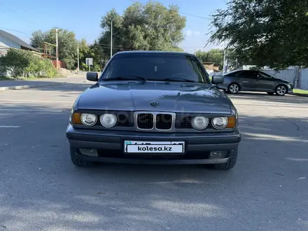 BMW 525 1990 года за 2 600 000 тг. в Алматы