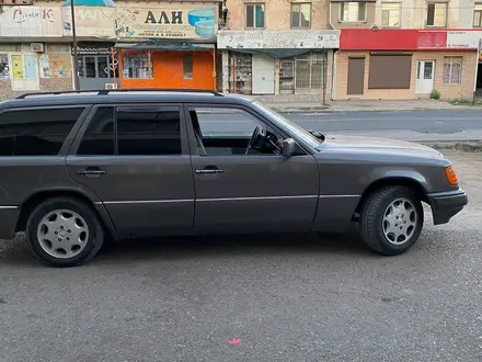 Mercedes-Benz E 230 1992 года за 2 100 000 тг. в Шымкент – фото 2