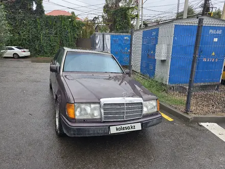 Mercedes-Benz E 230 1989 года за 1 000 000 тг. в Алматы