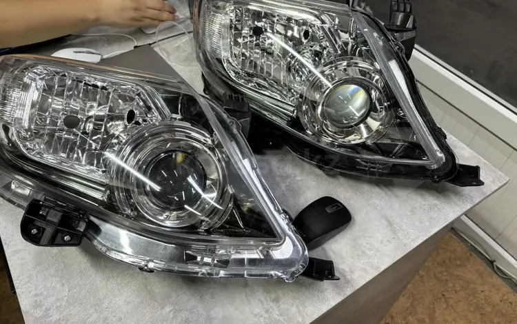 Фары на Toyota Fortuner за 40 000 тг. в Алматы