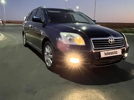 Toyota Avensis 2005 года за 4 200 000 тг. в Атырау – фото 2