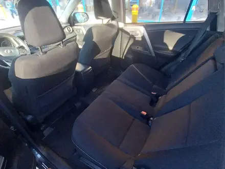 Toyota RAV4 2018 года за 7 500 000 тг. в Уральск – фото 6