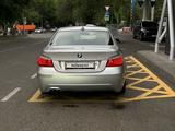 BMW 528 2009 года за 9 400 000 тг. в Алматы – фото 2