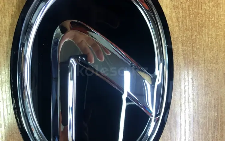 Эмблема LEXUS стекло за 15 000 тг. в Алматы