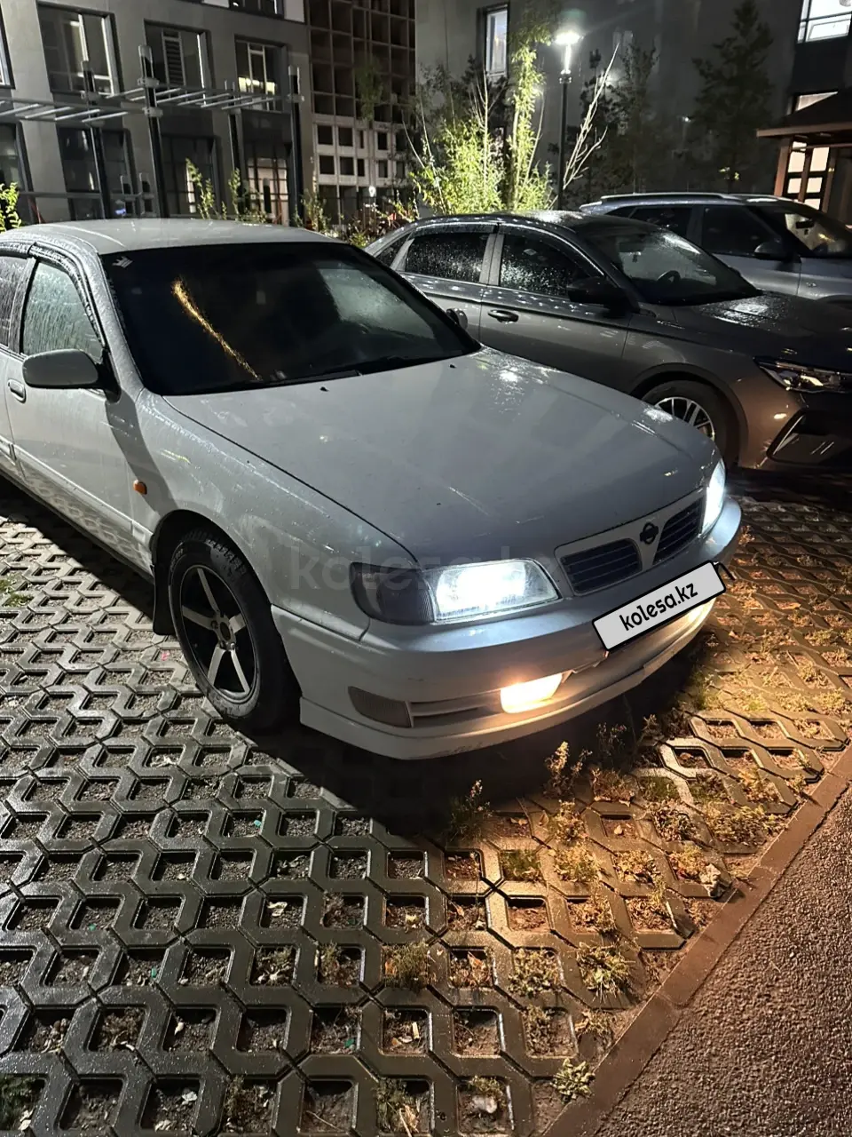 Nissan Maxima, 1996