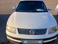 Volkswagen Passat 1999 годаүшін2 100 000 тг. в Тараз