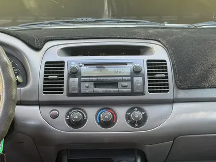 Toyota Camry 2003 года за 5 000 000 тг. в Семей – фото 8