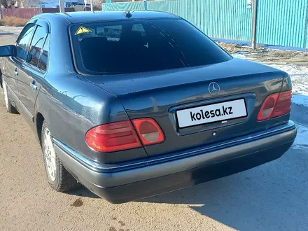 Mercedes-Benz E 240 1998 года за 3 600 000 тг. в Жалагаш – фото 8