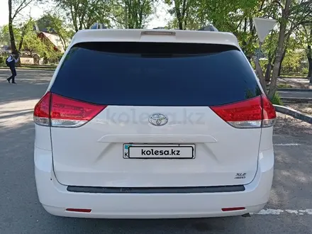 Toyota Sienna 2014 года за 12 500 000 тг. в Алматы – фото 3