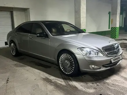 Mercedes-Benz S 600 2007 года за 6 500 000 тг. в Астана