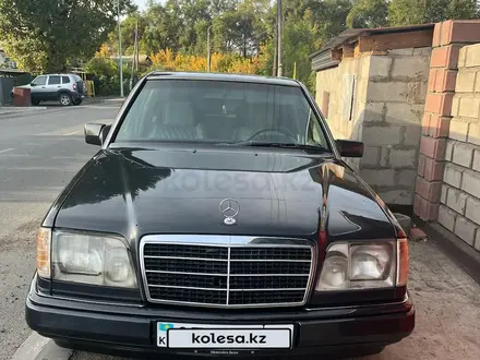 Mercedes-Benz E 280 1994 года за 2 600 000 тг. в Талдыкорган – фото 2