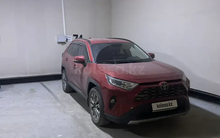 Toyota RAV4 2021 года за 14 700 000 тг. в Усть-Каменогорск