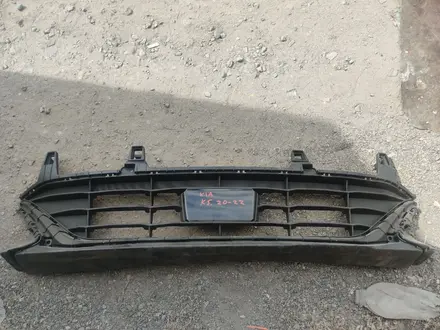 Нижняя решётка бампера kia k5 2022 год за 1 000 тг. в Алматы