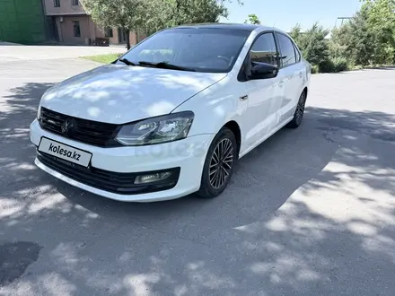 Volkswagen Polo 2017 года за 4 000 000 тг. в Шымкент – фото 2
