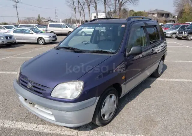 Toyota Raum, 1997