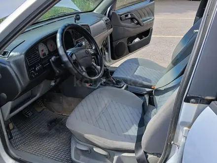 Volkswagen Passat 1996 года за 2 000 000 тг. в Караганда – фото 10