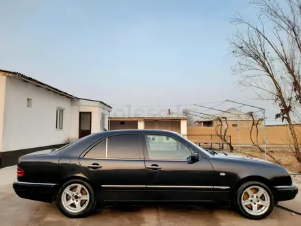 Mercedes-Benz E 280 1997 года за 3 000 000 тг. в Туркестан – фото 5