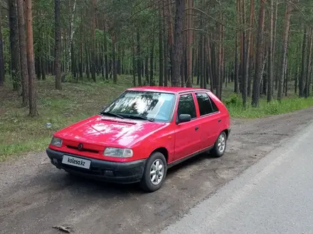 Skoda Felicia 1997 года за 700 000 тг. в Астана – фото 2