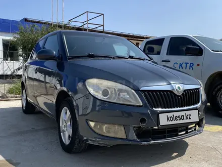 Skoda Fabia 2010 года за 2 000 000 тг. в Уральск – фото 2