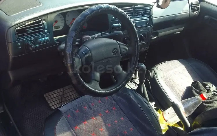 Volkswagen Golf 1997 годаүшін1 000 000 тг. в Караганда