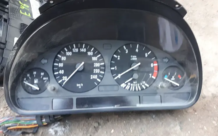 Щиток прибора на BMW Е39үшін20 000 тг. в Алматы