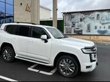 Toyota Land Cruiser 2022 года за 62 000 000 тг. в Астана – фото 3