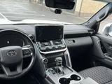 Toyota Land Cruiser 2022 года за 62 000 000 тг. в Астана – фото 5