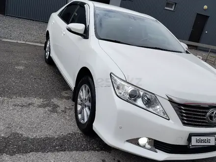 Toyota Camry 2014 года за 8 600 000 тг. в Актобе