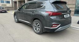 Hyundai Santa Fe 2020 года за 14 555 000 тг. в Астана – фото 3