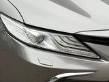 Toyota Camry 2023 года за 17 350 000 тг. в Шымкент – фото 2