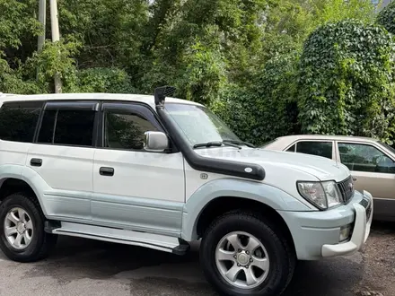 Toyota Land Cruiser Prado 2000 года за 6 800 000 тг. в Алматы – фото 4