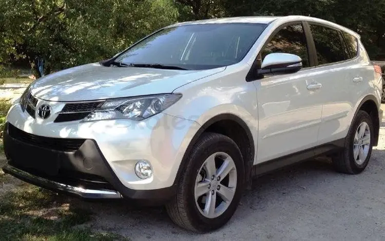 Toyota RAV4 2013 годаfor10 500 000 тг. в Актобе