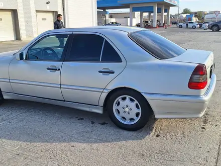 Mercedes-Benz C 180 2000 года за 2 950 000 тг. в Актау – фото 5