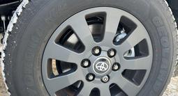 Оригинальные диски с резиной от Toyota Land Cruiser Prado 250 за 980 000 тг. в Уральск – фото 2