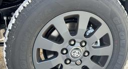 Оригинальные диски с резиной от Toyota Land Cruiser Prado 250 за 980 000 тг. в Уральск – фото 3