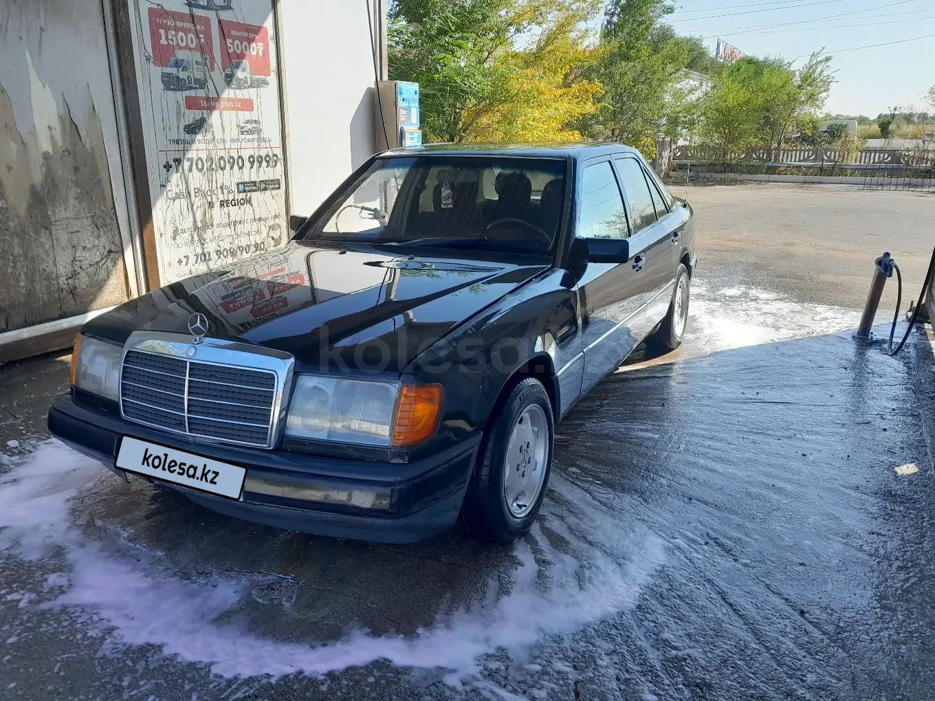 Mercedes-Benz E-Class, 1989