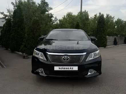 Toyota Camry 2014 года за 9 200 000 тг. в Алматы – фото 2