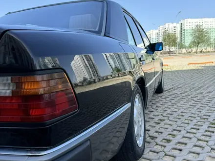 Mercedes-Benz E 230 1992 года за 2 200 000 тг. в Туркестан – фото 10