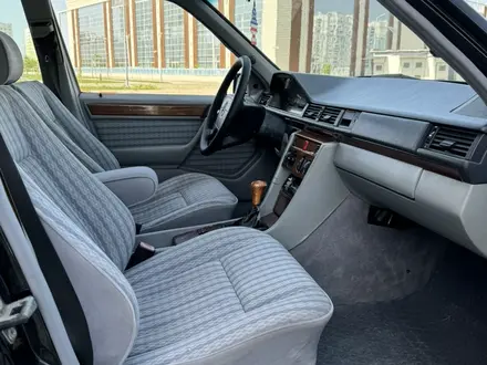 Mercedes-Benz E 230 1992 года за 2 200 000 тг. в Туркестан – фото 16