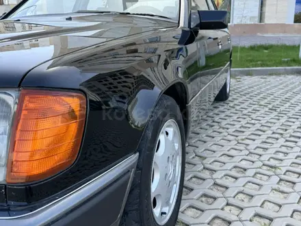 Mercedes-Benz E 230 1992 года за 2 200 000 тг. в Туркестан – фото 8