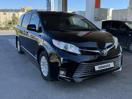 Toyota Sienna 2017 года за 15 500 000 тг. в Актау – фото 4