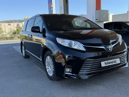 Toyota Sienna 2017 года за 15 500 000 тг. в Актау – фото 5