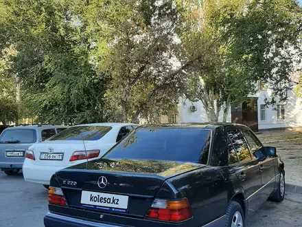 Mercedes-Benz E 200 1993 года за 2 000 000 тг. в Кызылорда – фото 8