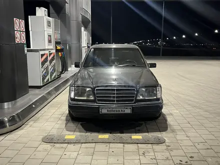 Mercedes-Benz E 200 1994 года за 2 300 000 тг. в Павлодар – фото 2