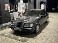 Mercedes-Benz E 200 1994 года за 2 300 000 тг. в Павлодар