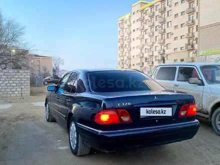 Mercedes-Benz E 320 1998 года за 3 700 000 тг. в Жанаозен – фото 3