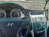 Hyundai Sonata 2014 года за 4 000 000 тг. в Актау – фото 2